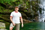 Moutain hiking - waterfall masculine musclebear photography